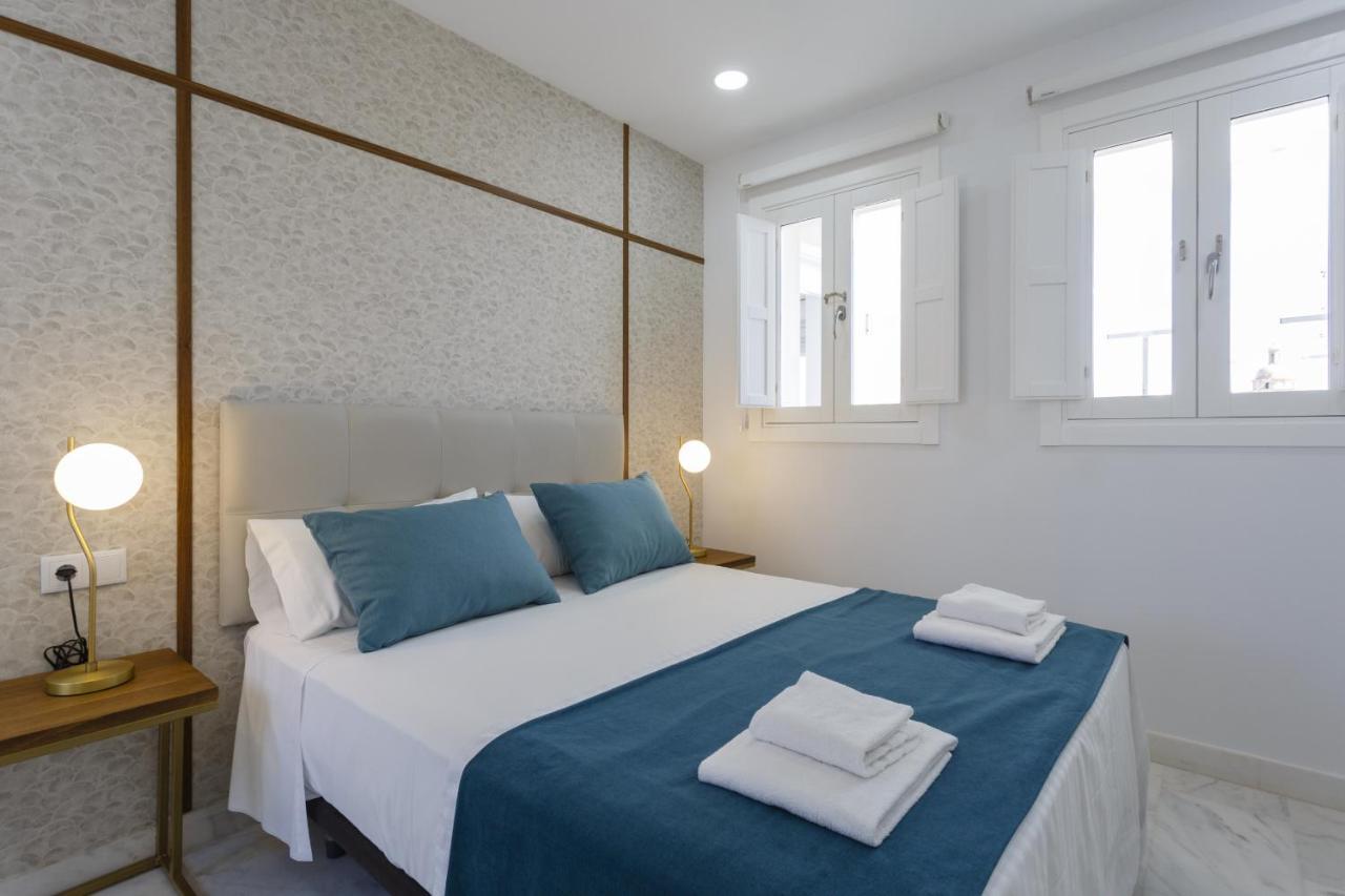Apartamentos La Brujula By Cadizrentals Екстериор снимка