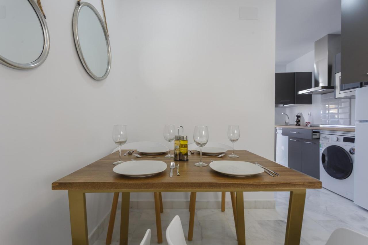 Apartamentos La Brujula By Cadizrentals Екстериор снимка